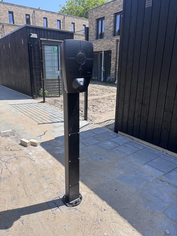 Laadpaal op zuil – PK Elektro